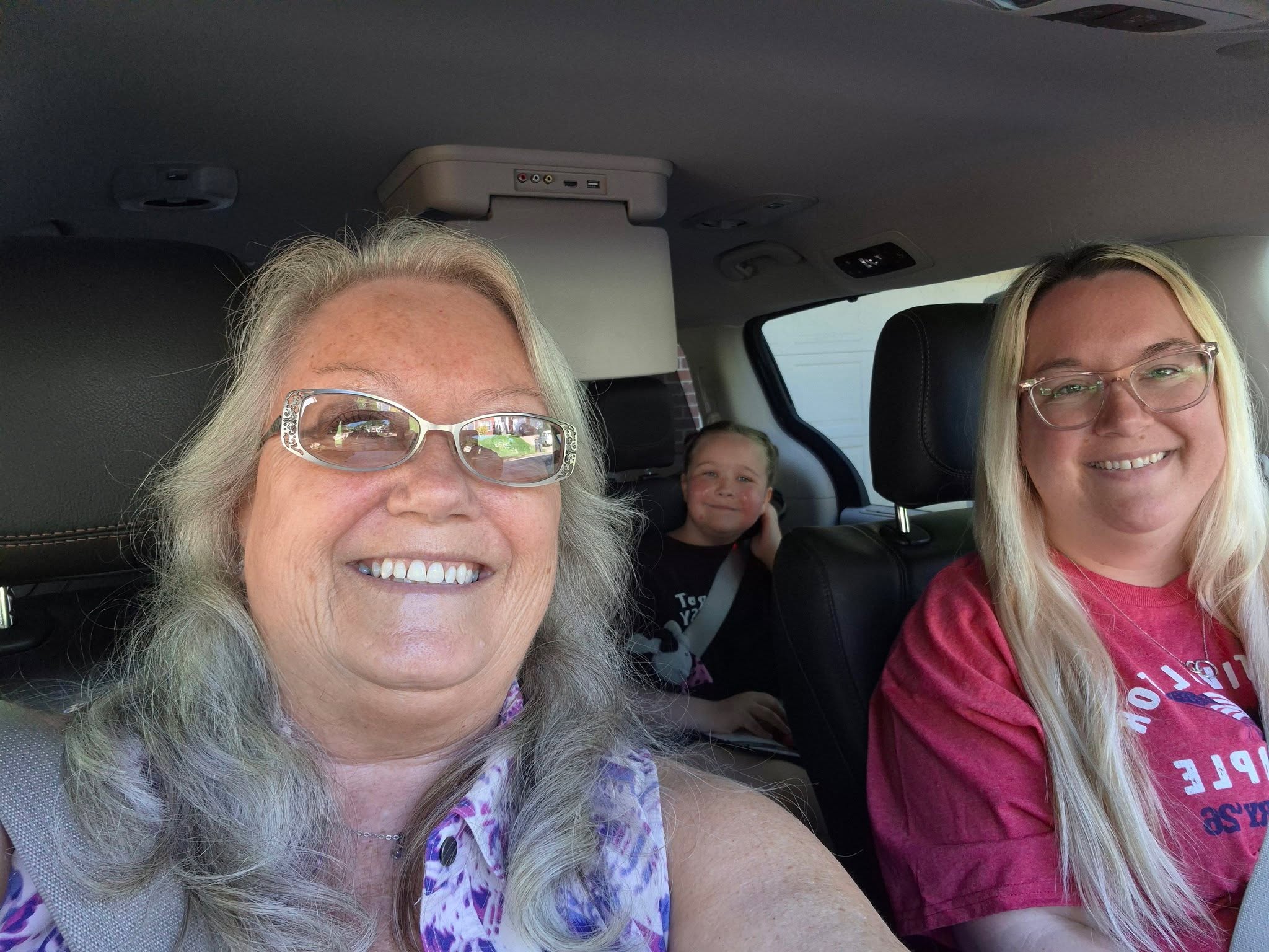 Look out! 
Girls are in shopping mode!
